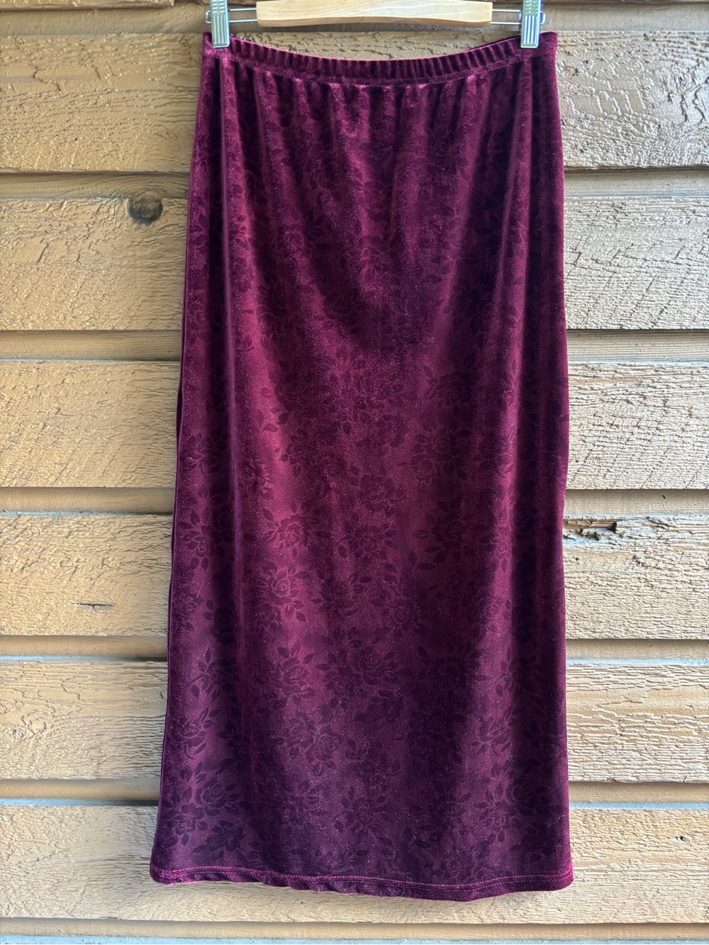 Velvet Jacquard Midi Skirt in Burgundy